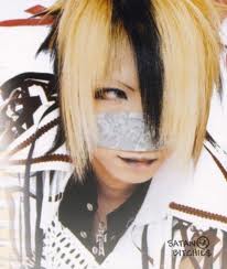 Reita (2)